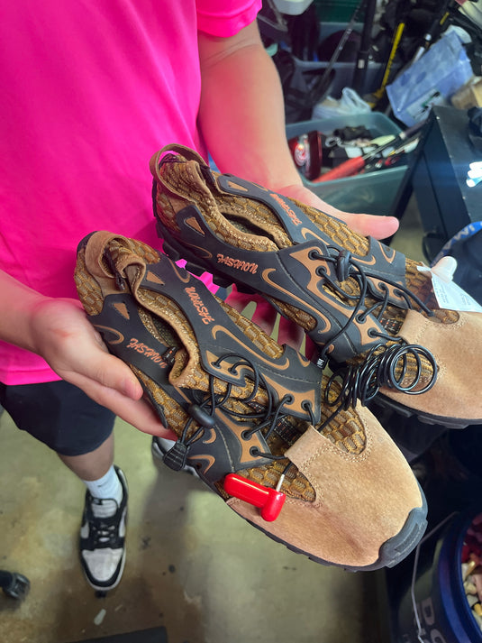 used water/hiking shoes 45cm