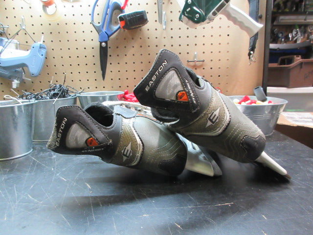 Load image into Gallery viewer, Used Easton EQ3 Hockey Skates - Size 4.5
