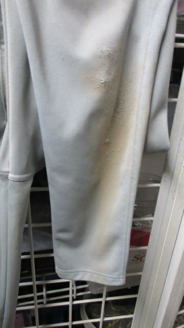 Load image into Gallery viewer, Used Under Armour Open Bottom Pants Youth Size Large - stains &amp; wear
