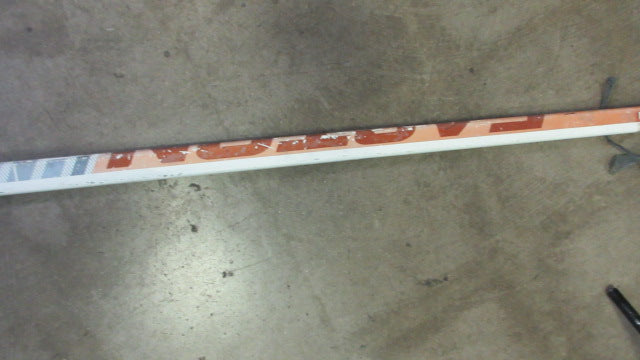 Load image into Gallery viewer, Used Easton Mako M2 Hockey Stick - 60"

