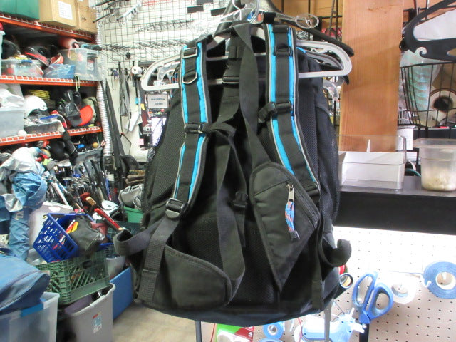Load image into Gallery viewer, Used Blueseventy Triathlon Transition Bag
