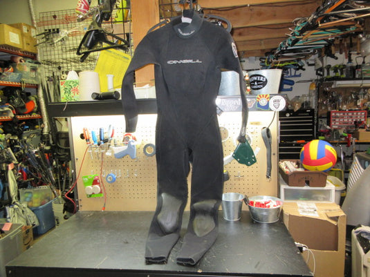 Used O'Neill Wetsuit - Size 6