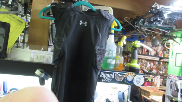 Load image into Gallery viewer, Used Under Armour 5-Pad Football Shirt - Size Youth
