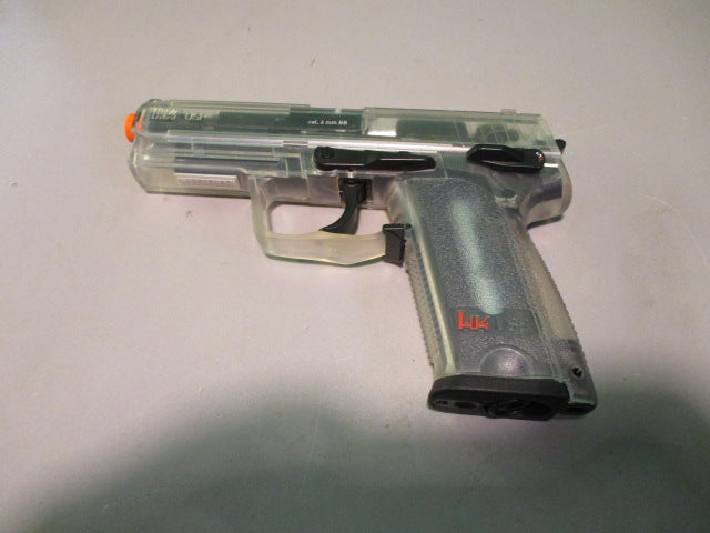 Load image into Gallery viewer, Used Elite Force H&amp;K USP Canadian Legal CO2 Airsoft Pistol
