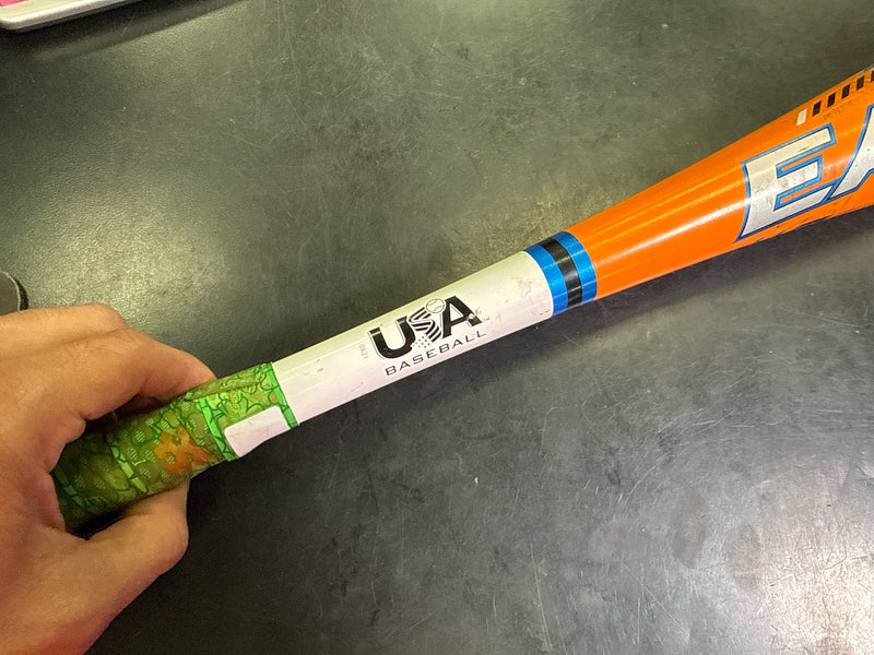 Load image into Gallery viewer, Used Easton Quantum USA Baseball Bat 27 in 16 oz -11
