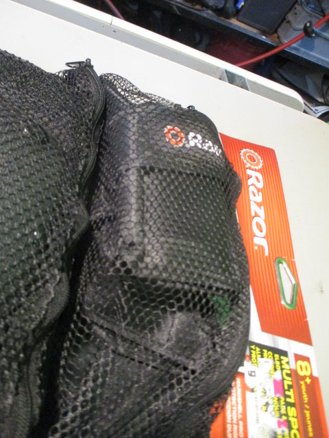 Used Razor Youth 8+ Skaing Pad Set