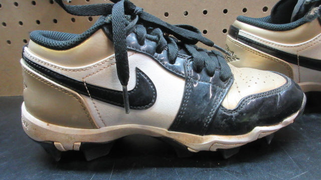 Load image into Gallery viewer, Used Air Jordan 1 Kids Low Football Cleats - Size Youth 3.5
