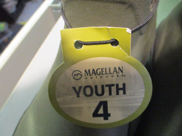 Load image into Gallery viewer, Magellan Ourdoors Size Youth 4 Rain Boots
