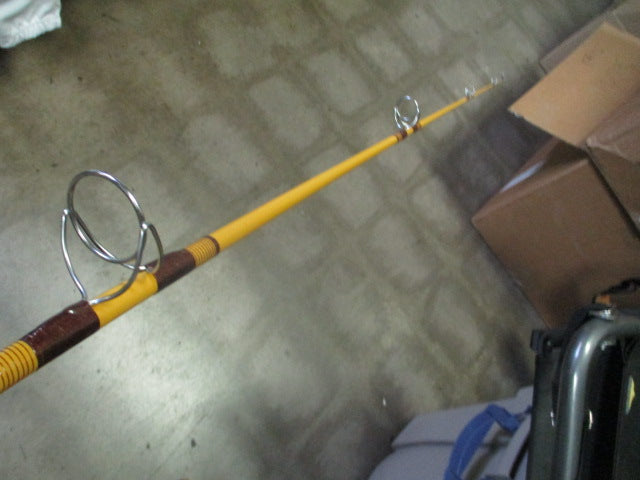 Load image into Gallery viewer, Used Eagle Claw Granger Ocean 9 Foot 2 Piece DEEP SEA POLE
