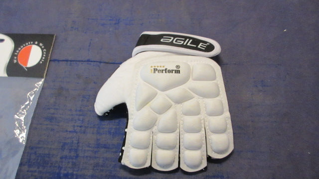 Load image into Gallery viewer, Used iPerform Field Hockey Glove Adult Size Small - Like New
