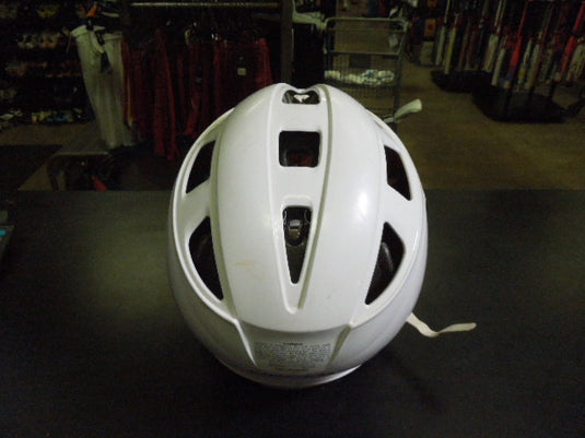 Used Cascade Pro 7 in White Size OSFM