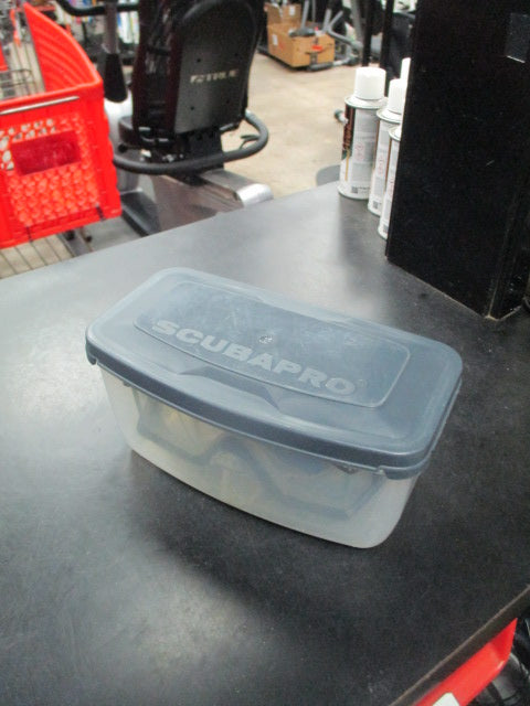 Load image into Gallery viewer, Used Scuba Pro tempered diving mask with case some use
