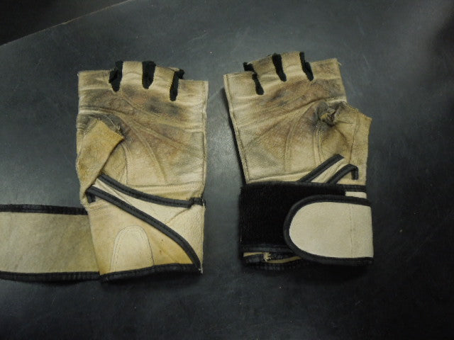 Load image into Gallery viewer, Used Altus Fingerless Training Gloves With Wrist Support Wrap No Size Found
