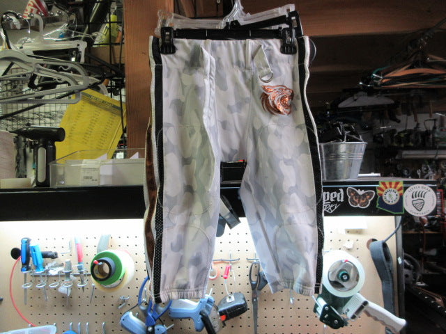 Load image into Gallery viewer, Used Padded Football Pants - Size Youth Large
