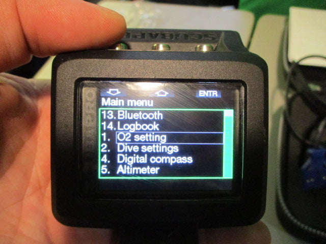 Load image into Gallery viewer, Used ScubaPro G2 DIVE COMPUTER With Heart Rate Transmitter and Case
