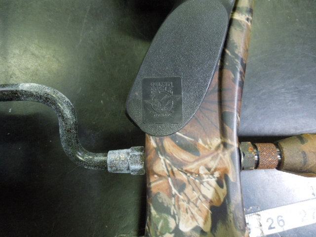 Load image into Gallery viewer, Used Golden Eagle Carbine Hawk Adv Xt Wheel RH Compound Bow
