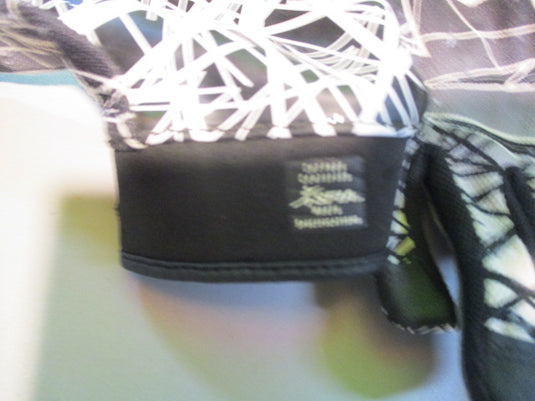 Used Cutters Game day Reciever Youth XS Football Gloves