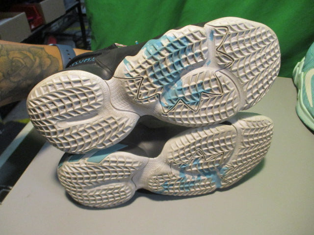 Load image into Gallery viewer, Used Adidas Marvel X Don Issue #2 &quot;Spidey Sense&quot; Size 5.5 Basketball Shoes
