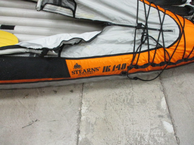 Load image into Gallery viewer, Used Stearns Outdoors IK 140 Inflatable kayak 11 Foot With Paddle
