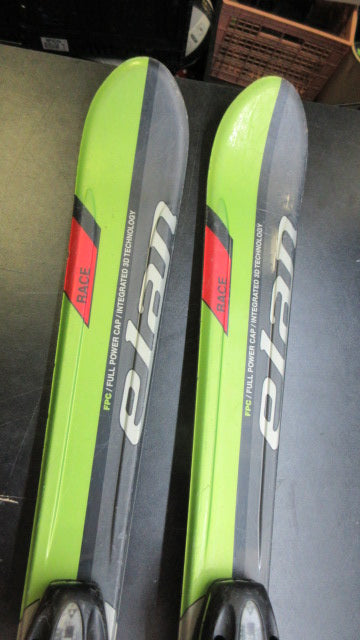 Load image into Gallery viewer, Used Elan Race Integra Jr Skis W/ Fischer Bindings 120cm

