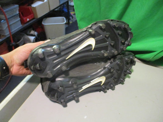 Used Nike Force Size 7.5 High Top Cleats