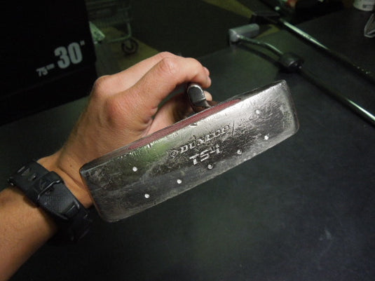 Heavy Use Dunlop TSi Right Hand 31" Putter