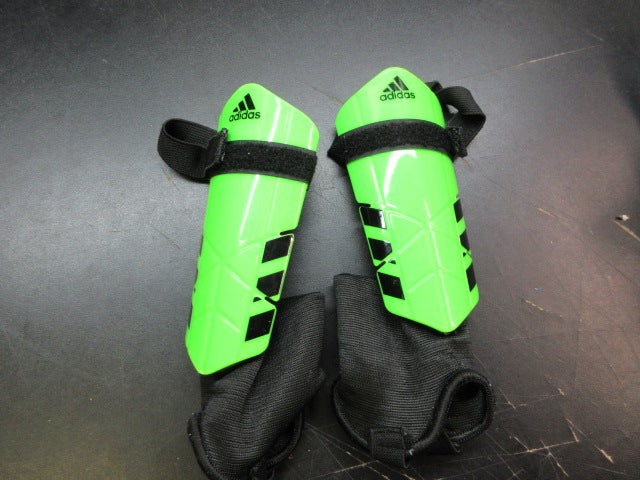 Load image into Gallery viewer, Used Adidas Soccer Shin Guards - Youth

