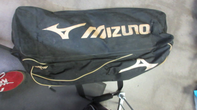 Load image into Gallery viewer, Used Mizuno Catchers Rolling Bag
