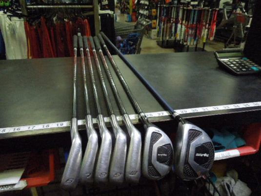 Used Top Flite 7pc Right Hand Golf Club Set 6-9i, Wedge, 4h, 3w