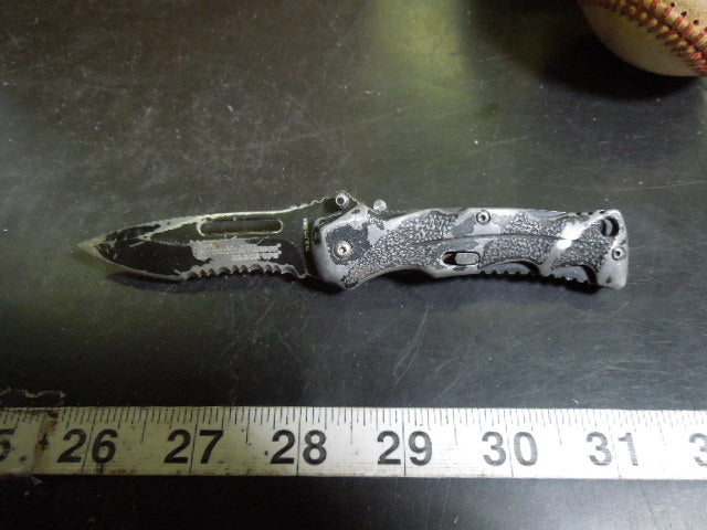 Load image into Gallery viewer, Used Smith &amp; Wesson Black Ops 6" Fold Out Pocket Knife
