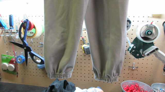 Load image into Gallery viewer, Used Franklin Elastic Bottom Baseball Pants - Size Youth Medium

