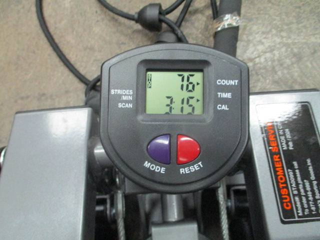 Load image into Gallery viewer, Used Fitness Gear Mini Stepper w/ Resistance Bands
