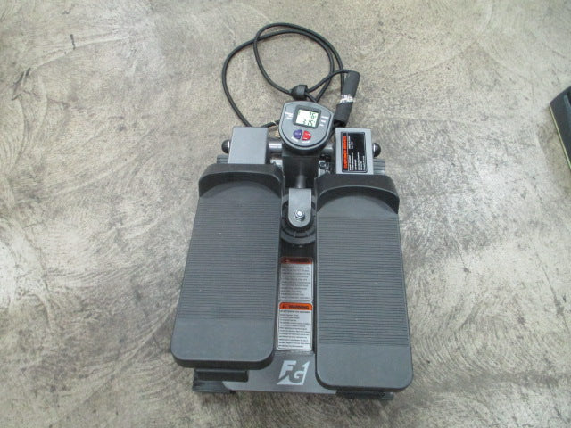 Load image into Gallery viewer, Used Fitness Gear Mini Stepper w/ Resistance Bands
