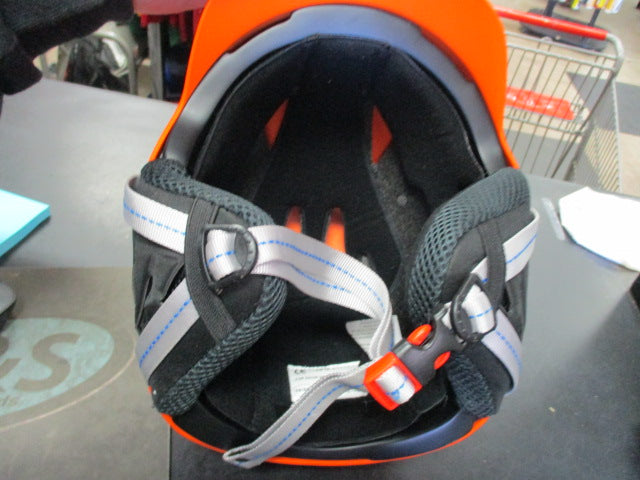 Load image into Gallery viewer, Used Ski Sundries GF-110 Gale Force Ski &amp; Snowboard Helmet Orange Size Small
