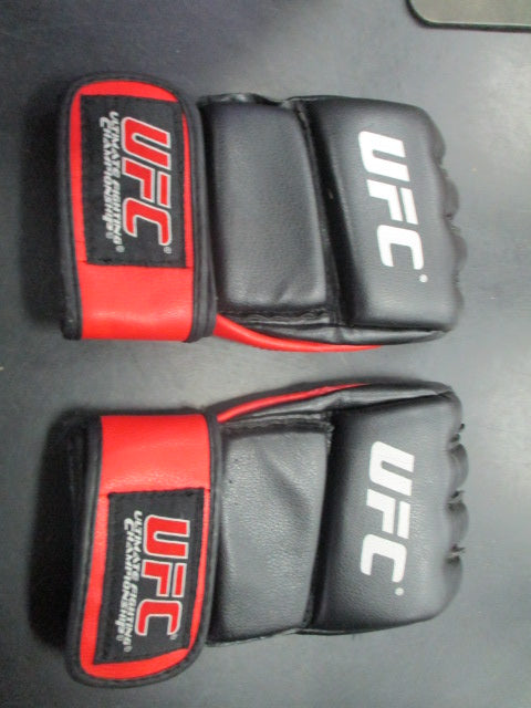 Used UFC MMA Gloves Size L / XL