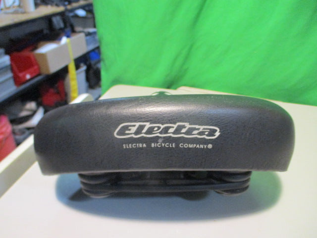 Load image into Gallery viewer, Used Electra Hawaii Cruiser Bike Saddle/Seat
