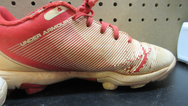 Load image into Gallery viewer, Used Under Armour UA Leadoff Baseball Cleats - Size Youth 4
