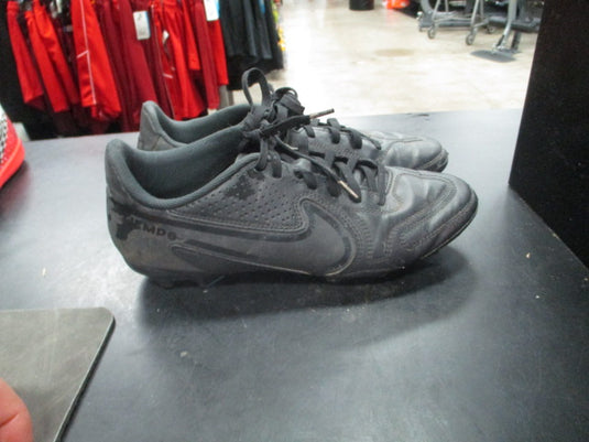 Used Nike Tiempo Size 6.5 Soccer Cleats