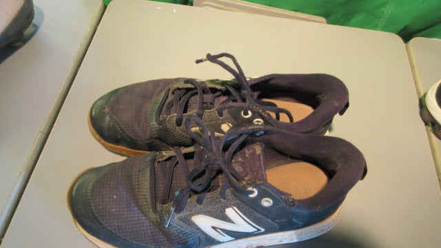 Load image into Gallery viewer, Used New Balance Turf Cleats Size 7
