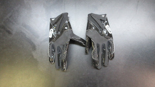 Used Grip Boost Receiver Football Gloves - Size Small