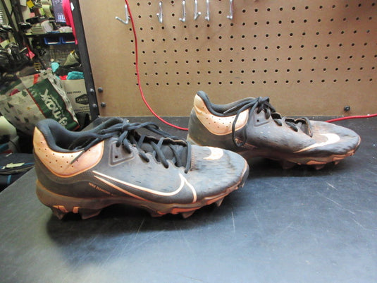 Used Nike Hyperdiamond Softball Cleats - Size 8.5