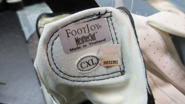 Load image into Gallery viewer, Used Foot-Joy WeatherSoft Golf Glove Size Cadet XL Left Hand- small wear

