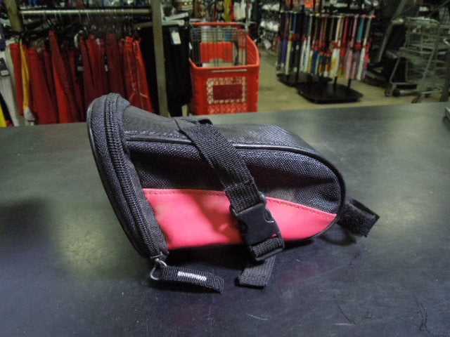 Load image into Gallery viewer, Used Cycle Co. Social Ride Bicyle Saddle Bag
