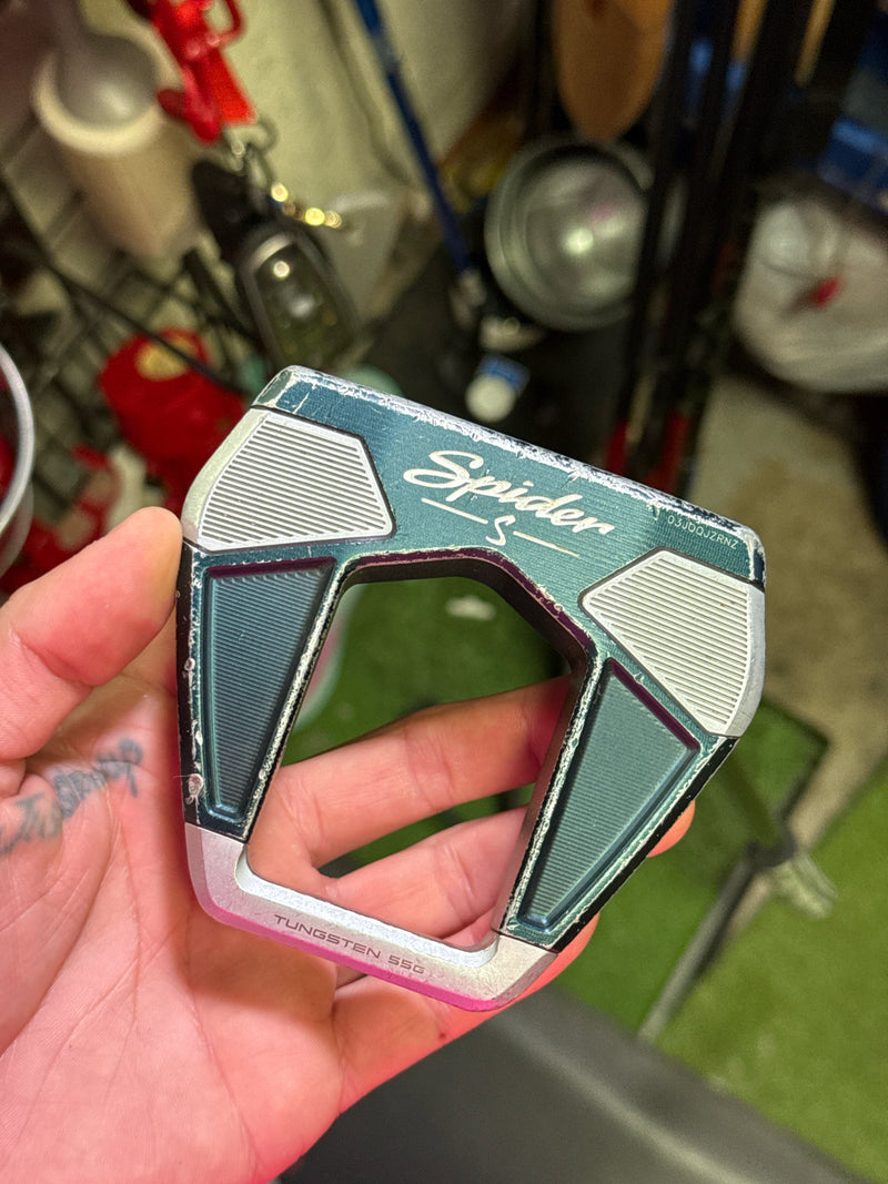 Load image into Gallery viewer, Used TaylorMade Spider S Platinum Pure Roll Offset 55G Right Hand Mallet Putter
