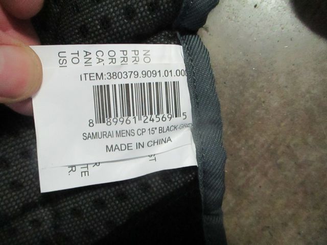 Load image into Gallery viewer, Mizuno Samurai Catchers Chest Protector Adult 15" Black/Grey
