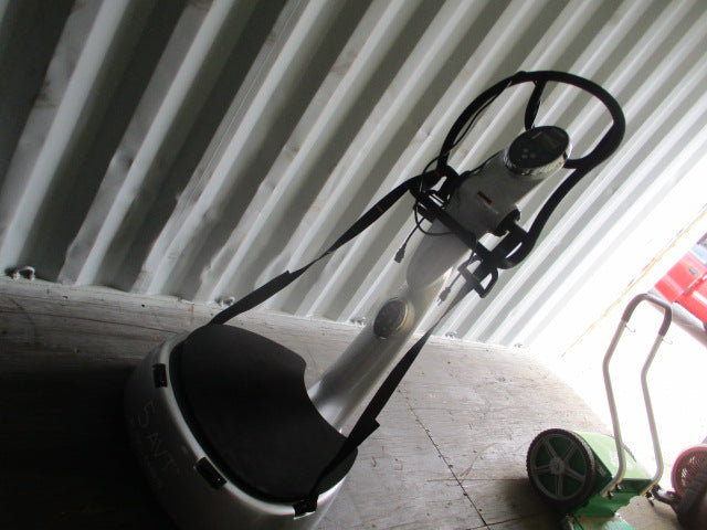 Load image into Gallery viewer, Used 3G Cardio 5 AVT Vibration Plate
