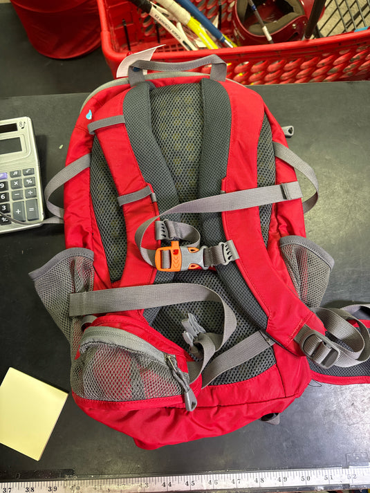 Used REI Tarn 18 Kids Hiking Backpack
