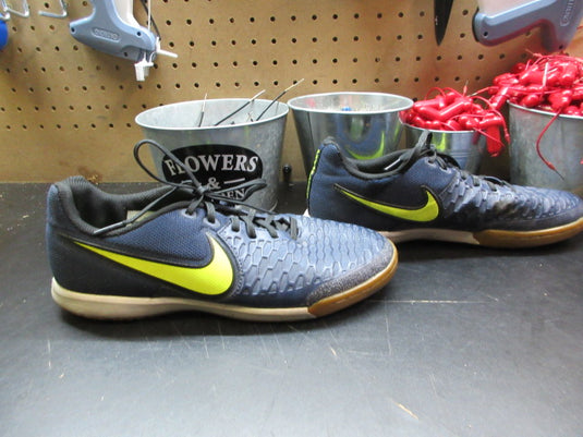 Used Nike MagistaX Pro IC Indoor Soccer Shoes - Size 8.5