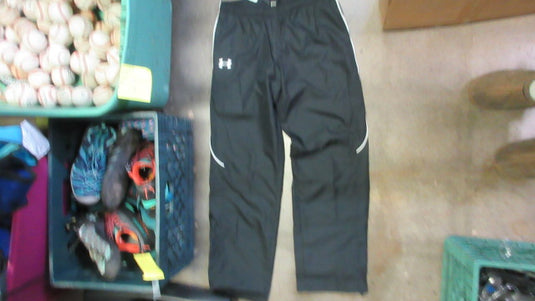 Under Armour Windbreaker Sweat Pants - Size Adult Medium