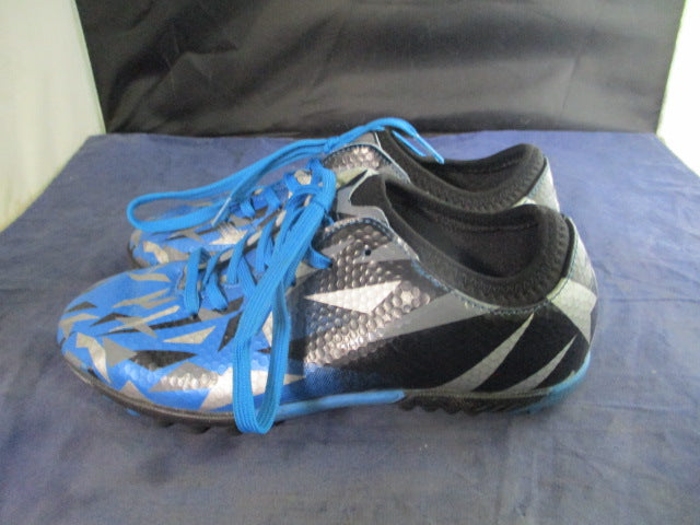 Load image into Gallery viewer, Used Tiebao Turf Soccer Cleats Youth Size 3.5 / 35
